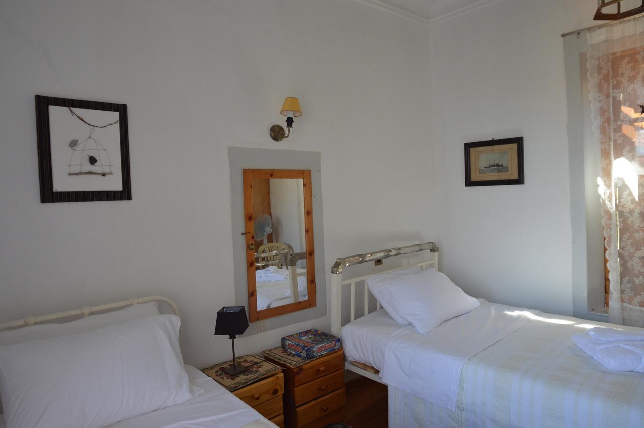 Molivos Tower Villa Mithimna Bilik gambar
